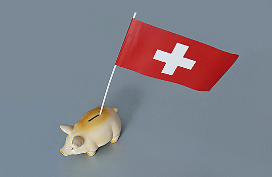 Россиянам со счетами в Швейцарии грозят штрафы