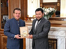 Метшин обсудил с мэром Якутска возможности для расширения культурного обмена