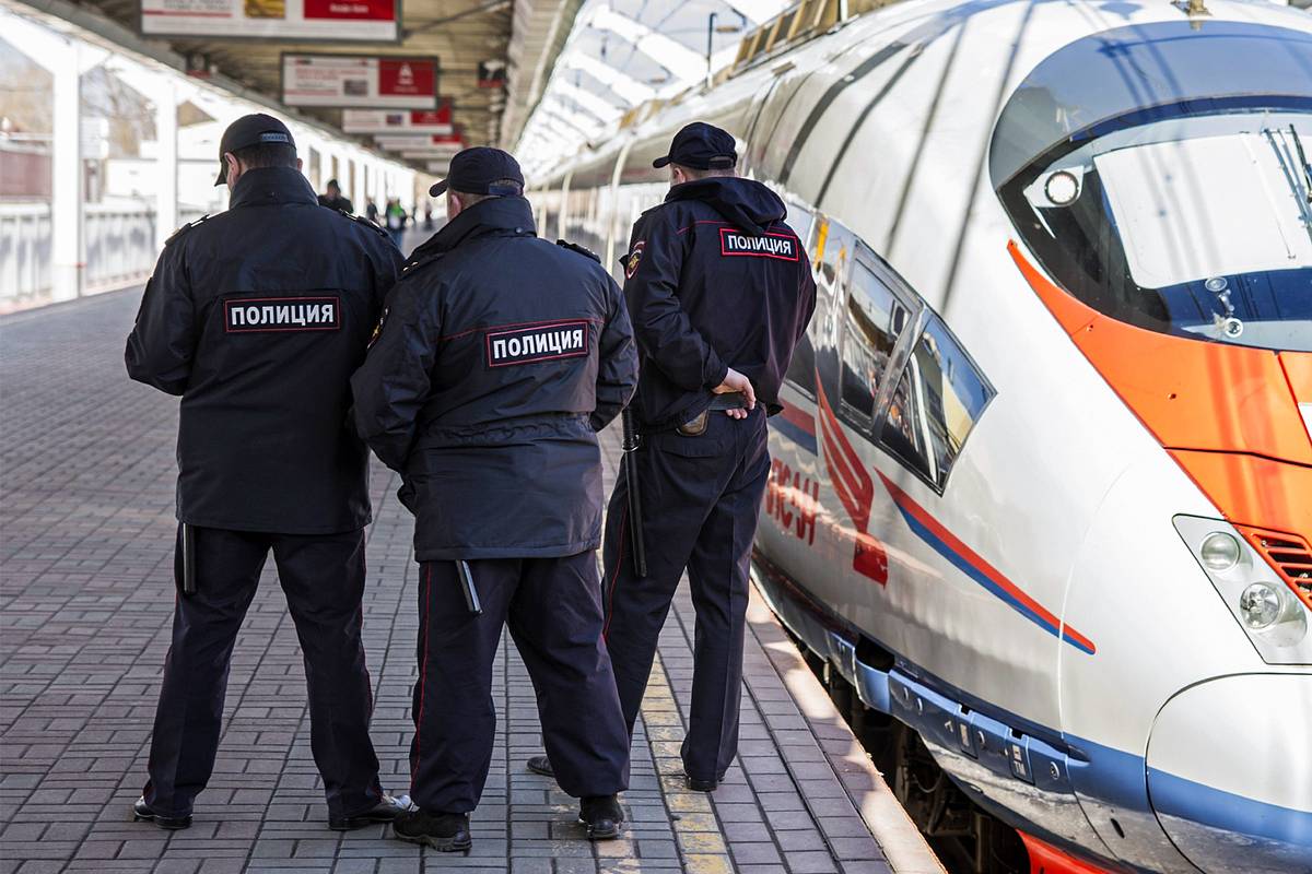 МВД обновило список самых разыскиваемых преступников России. Что известно об их преступлениях и награде за информацию о них