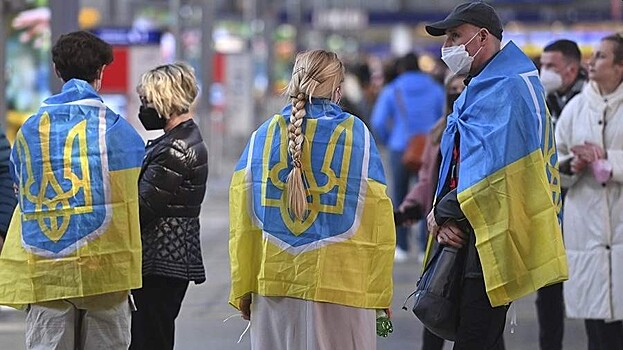 Украинцы-мигранты потратили за рубежом $20 млрд в 2022 году