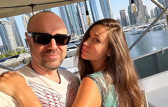 Бывшая жена заявила о расставании Романа Товстика и Полины Дибровой
