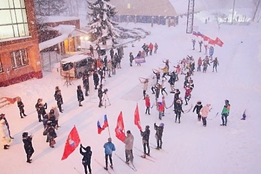 В Дзержинском провели лыжную эстафету, посвященную выборам президента РФ