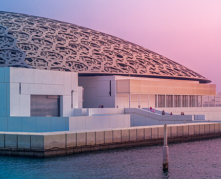 Лувр Абу-Даби — музей на берегу Персидского залива с работами Леонардо да Винчи, Мондриана и Ван Гога