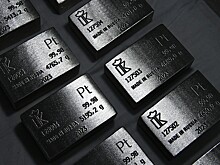 Золото отстает: серебро неожиданно заняло первое место среди драгоценных металлов