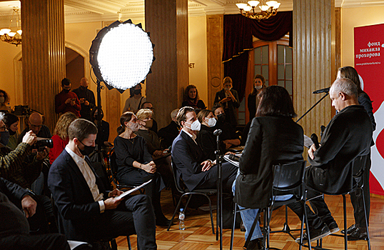 «Три сестры», Sun&Sea, Farm Fatale: в Москве стартует фестиваль «Новый Европейский Театр»