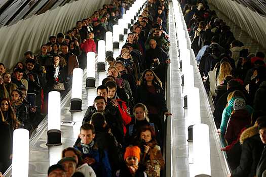 На фиолетовой ветке метро Москвы произошел сбой