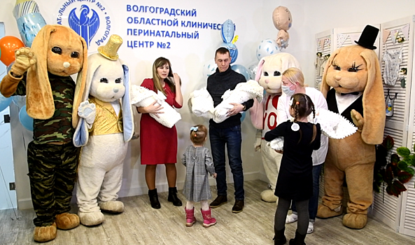 Один случай на миллион: жительница Волгограда родила сразу четверых детей