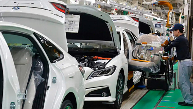 В Японии в марте встанут два завода Toyota