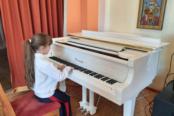 В волгоградские школы искусств поступают новые музыкальные инструменты