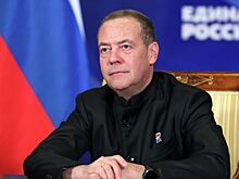 Медведев проинспектировал эксперимент с биометрией в Шереметьево