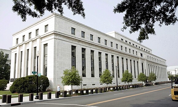 ФРС: падение фондового рынка не повлияло на перспективы экономики США