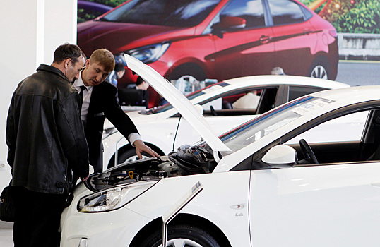 В России подорожали Kia Rio и Hyundai Solaris