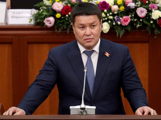 Спикер парламента Киргизии Талант Мамытов сложил полномочия