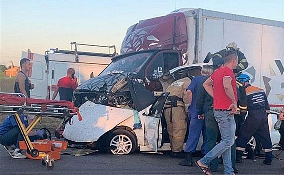 За рулем был дончанин: видеокадры страшной аварии в Тульской области попали в сеть