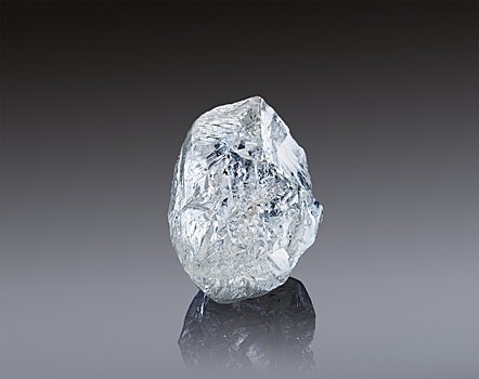 242 карата: огромный дальневосточный алмаз выставляют на аукцион