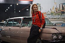 Машины и женщины: Глафира Тарханова, Олеся Судзиловская и Мария Куликова побывали в Автомузее
