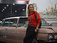 Машины и женщины: Глафира Тарханова, Олеся Судзиловская и Мария Куликова побывали в Автомузее