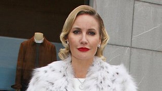 Елена Летучая показала раритетный автомобиль мужа