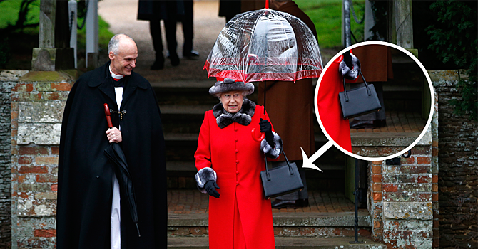 Тайный знак или зачем Елизавета II всегда носит с собой сумочку