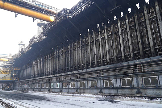 Новая коксовая батарея начала работу на заводе в Кузбассе