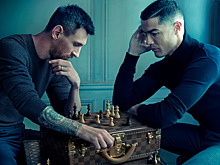 Почему реклама Louis Vuitton с Криштиану Роналду и Лионелем Месси за игрой в шахматы подоспела как раз вовремя