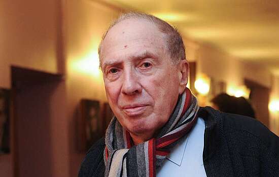 Шнуров посвятил стихотворение Юрскому