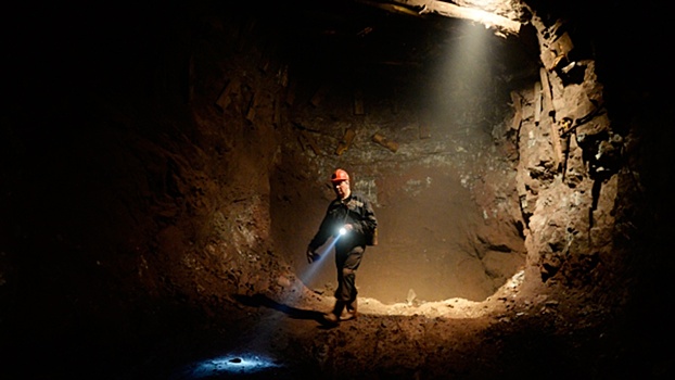 Один рабочий погиб под завалами в шахте «Кальинская» под Екатеринбургом