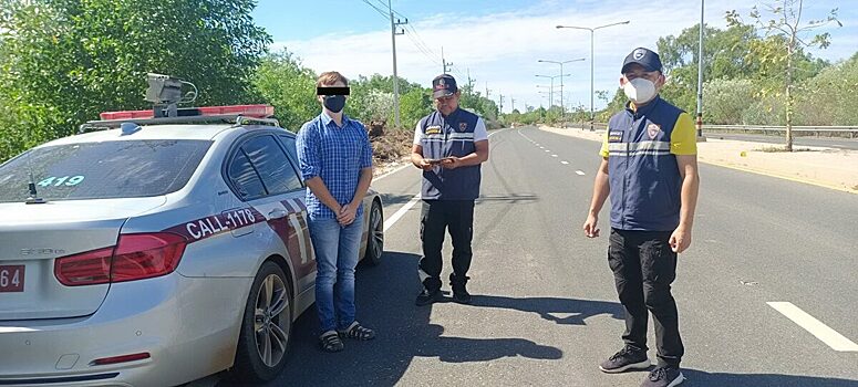 Туристы в Таиланде уверены, что обойдут систему распознавания нелегалов при помощи маски