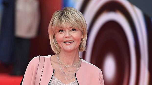 Меньшова объяснила, почему их с Алентовой задержала дорожная полиция