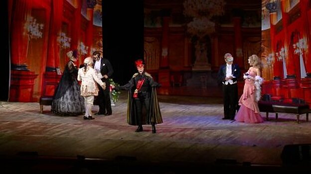 Московский театр оперетты привез в Пензу «Летучую мышь»