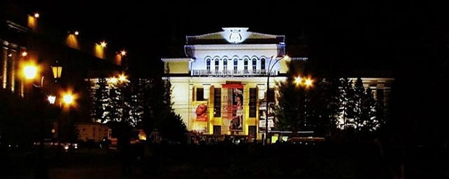 В Новосибирске на ремонт фасада Дома Ленина выделят 2,8 млн рублей