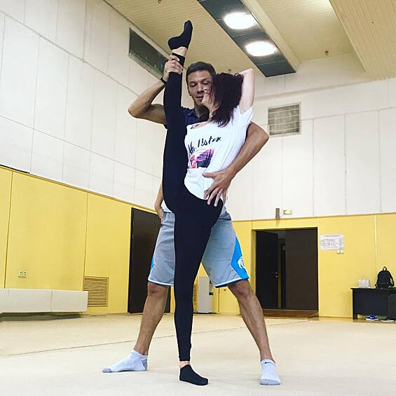  Что касается спортивной карьеры, Екатерина выступала в танцевальном дуэте с Дмитрием Соловьевым