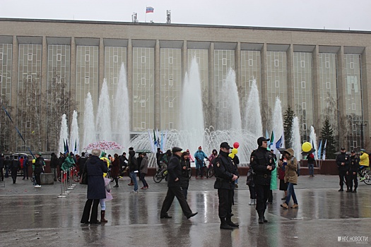 В Новосибирске запустили фонтаны