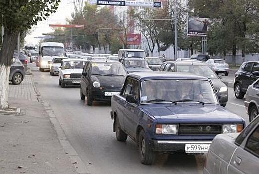 Причина пробок на Нагибина: хамство водителей