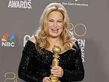 Дженифер Кулидж взяла «Золотой глобус» за роль второго плана