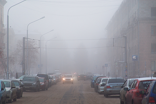 Видимость на дорогах в Кемерове значительно снизилась из-за морозного тумана