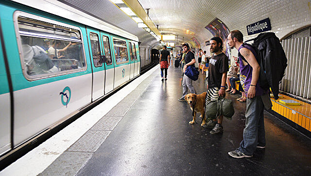 В Париже тестируют сервис для туристов, ставших жертвами карманников