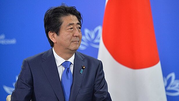 Премьер Абэ обсудит с вице-президентом США проблему КНДР