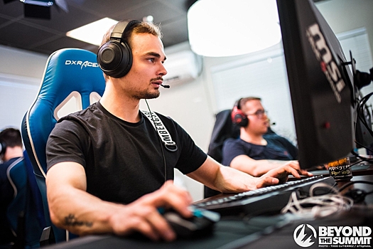 NAVI проиграла NiP на ESL One Los Angeles. На второй карте команды купили 10 «рапир»