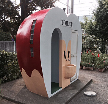 Туалетное искусство: японский фотограф публикует шедевры японской «уборной» архитектуры