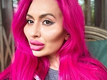 Накачавшая «скулы-кулаки» фрик-дива увеличила бюст и срезала двойной подбородок