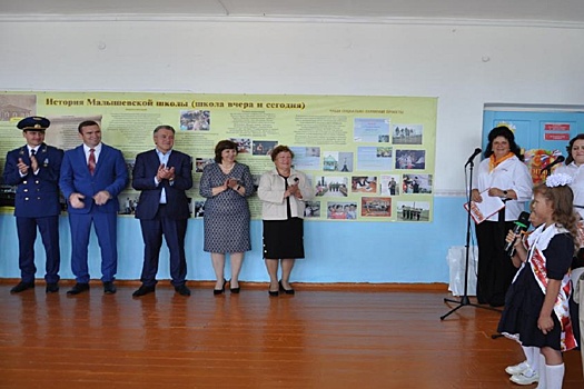 Андрей Шимкив поздравил с Днем знаний педагогов и учеников сузунских школ