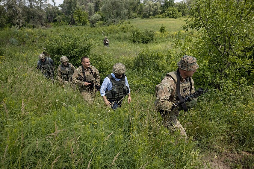 «Условия для военных, защищающих Украину, должны быть нормальными», - сказал он. 