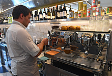 В мегаполисах кофеен стало больше баров
