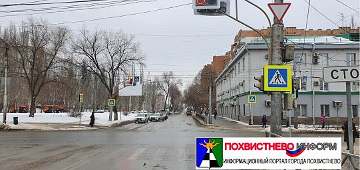 В Самаре водитель "маршрутки" сбил на переходе пожилую женщину