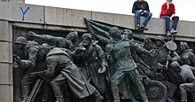 Болгарские читатели: нет памятника, нет проблем. Так что, забирайте свой памятник себе, братушки!