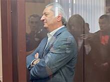 Элитный автопарк и 13 зданий потребовали изъять у экс-вице-премьера российского региона