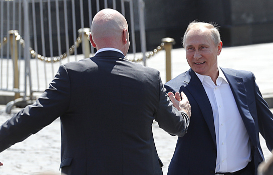 Путин пришел в Парк футбола