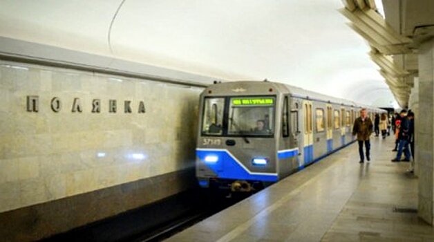 Женщина погибла в московском метро