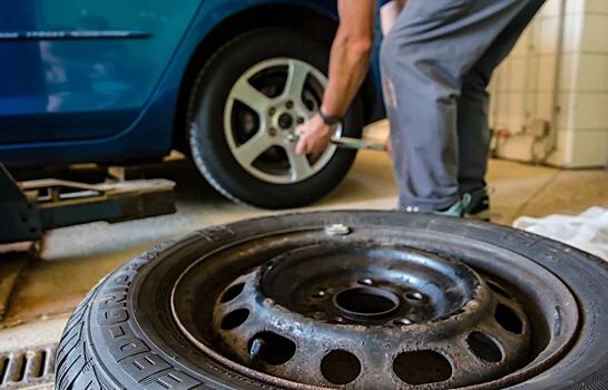 В центре Ростова демонтировали незаконно работавший шиномонтаж